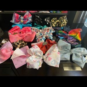 Jojo Siwa bows - mixed bundle 17 bows in total